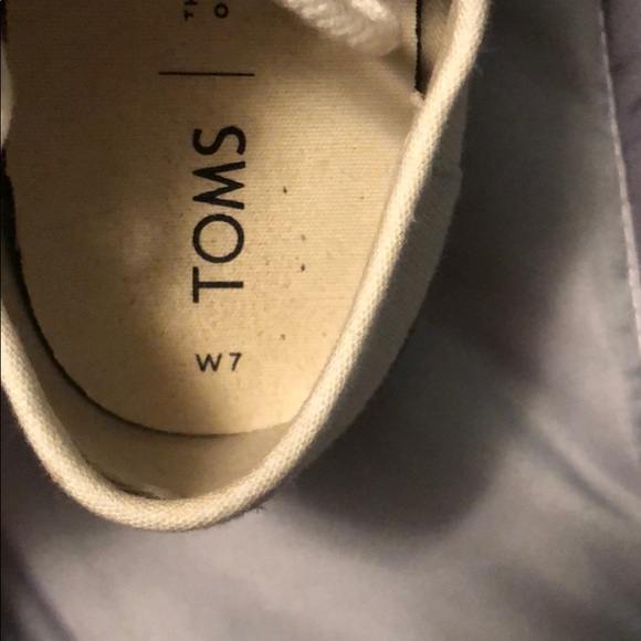 Toms. - Picture 2 of 5